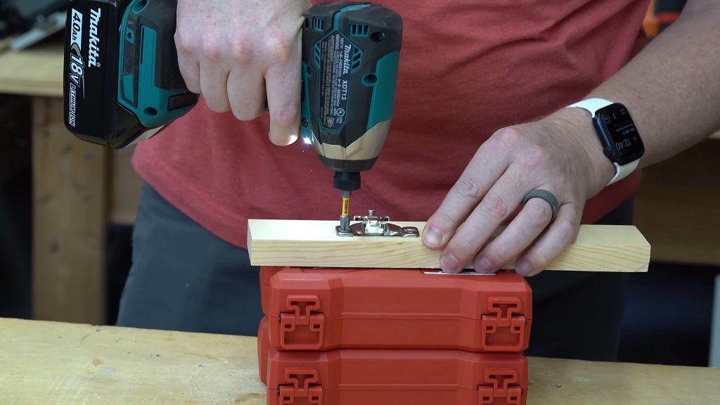 Bušilica i šrafilica marke makita