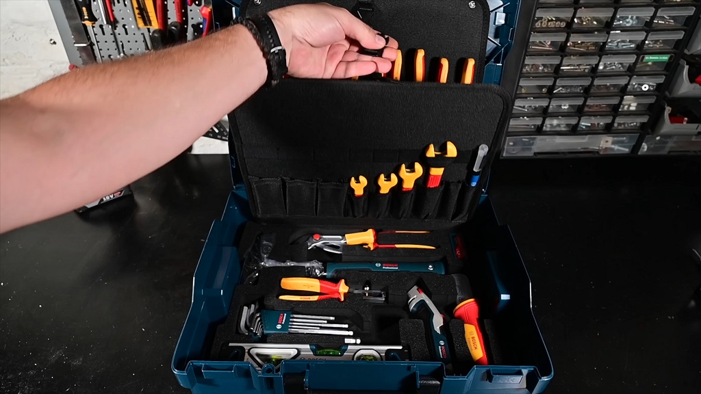 Set ručnog alata brenda Bosch